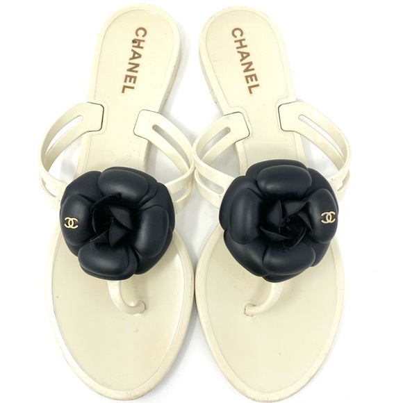AUTHENTIC π CHANEL DARK WHITE CC LOGO THONG FLAT SANDALS SLIDES EU 39 CAMELLIA - Picture 11 of 15